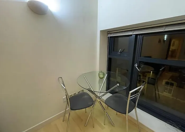 Luxe Studio Apartment In Leeds